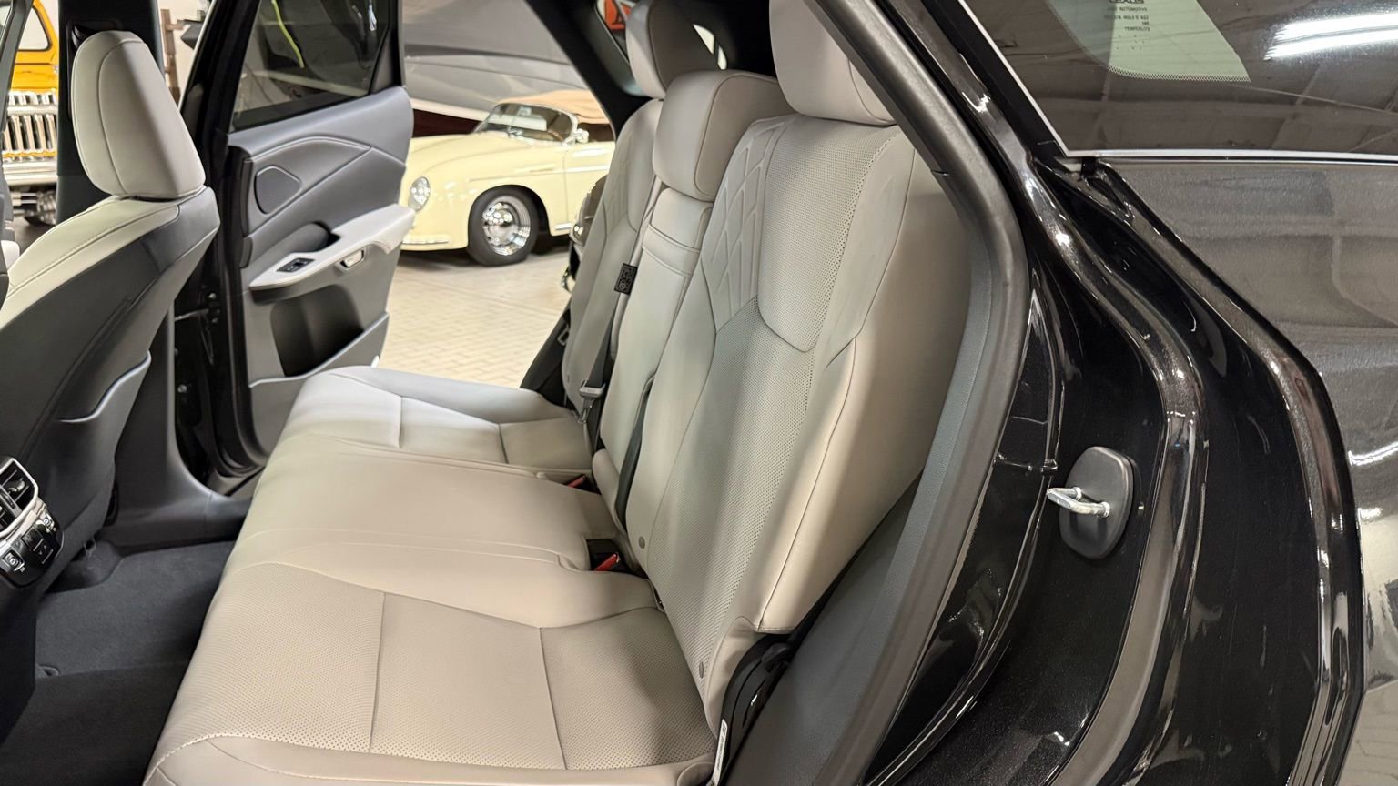 Used 2026 Lexus RX 350 Premium w/ Convenience Package image 33