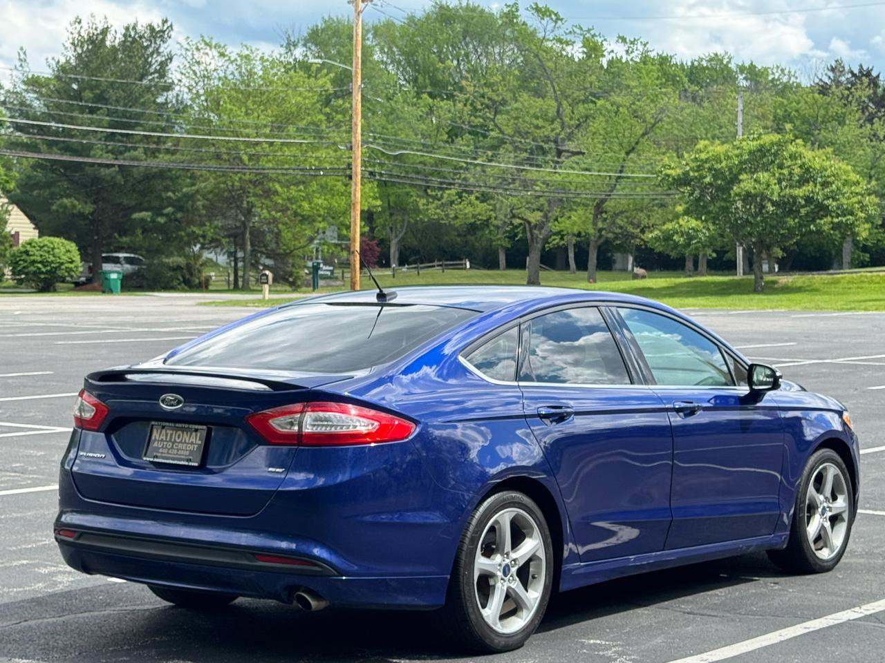 Used 2014 Ford Fusion SE w/ Equipment Group 201A image 6