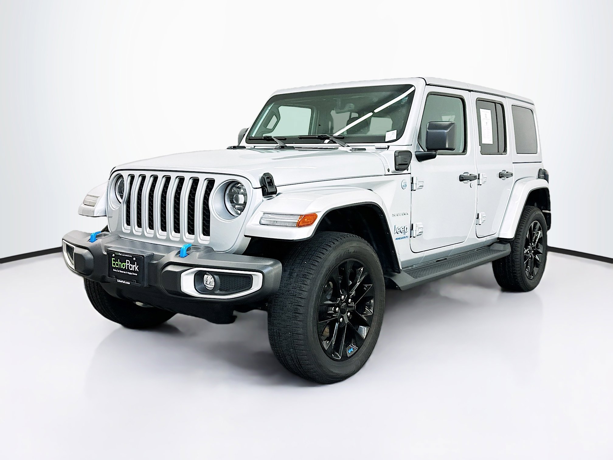 Used 2023 Jeep Wrangler Sahara w/ Cold Weather Group image 3