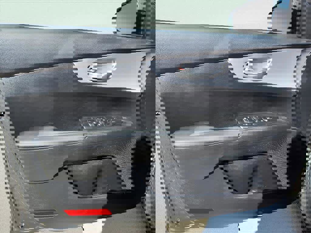 Used 2024 Kia Forte LX image 9