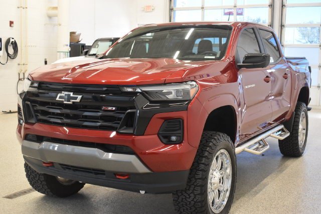 Used 2023 Chevrolet Colorado Z71 w/ Z71 Convenience Package 2 AWD/4WD image 9