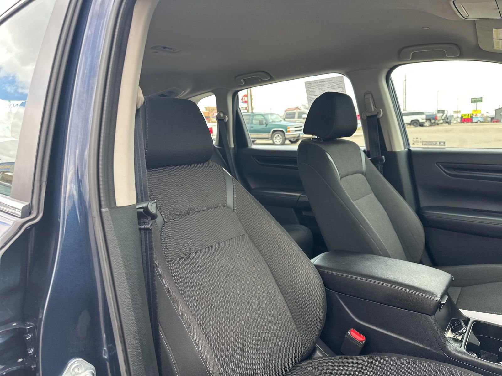 Used 2023 Honda CR-V LX image 31