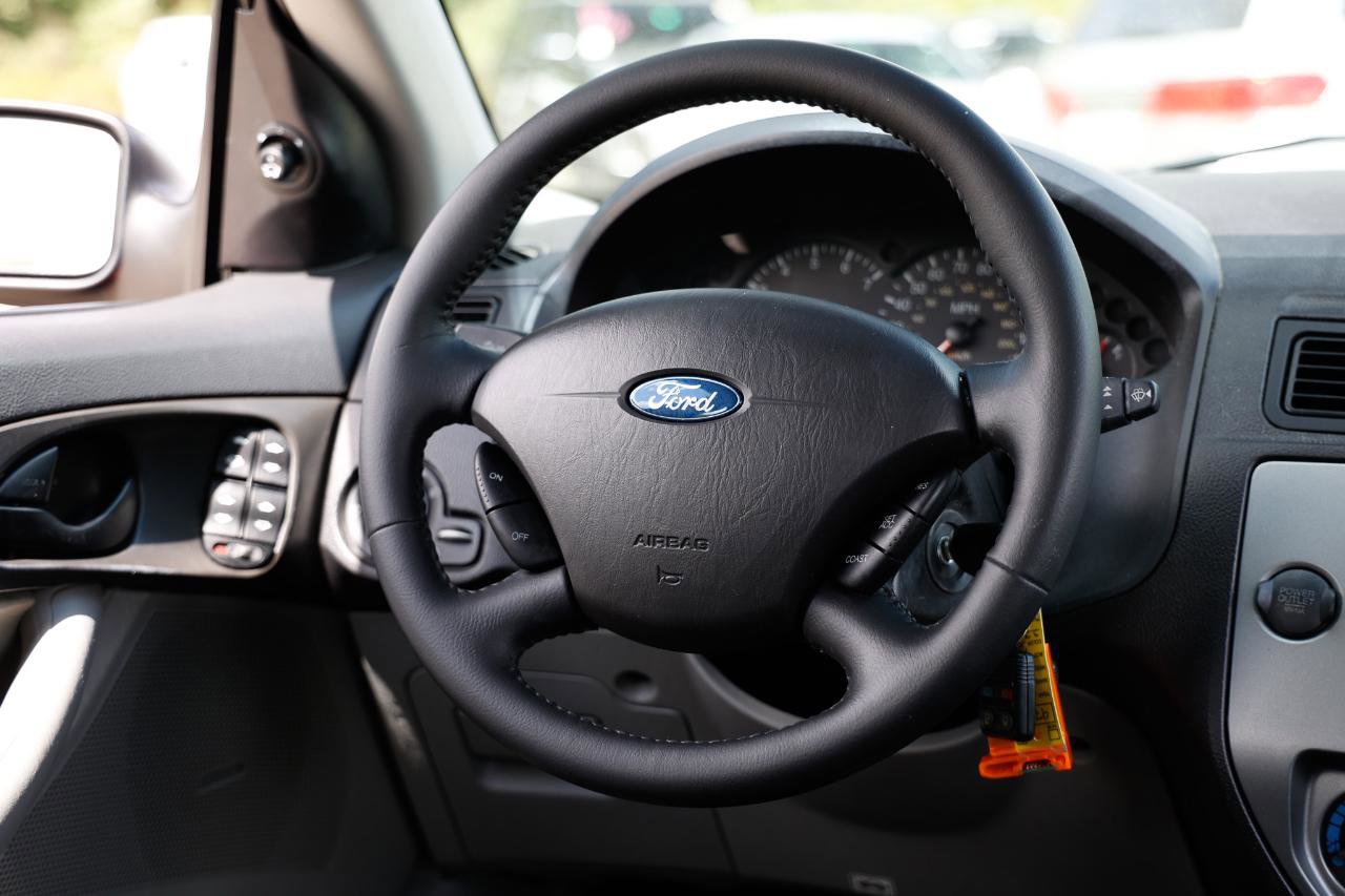 Used 2007 Ford Focus S image 27