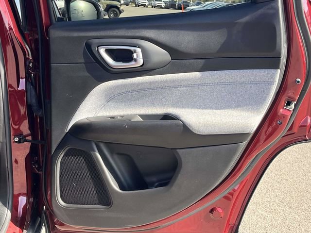 Used 2022 Jeep Compass Latitude image 22