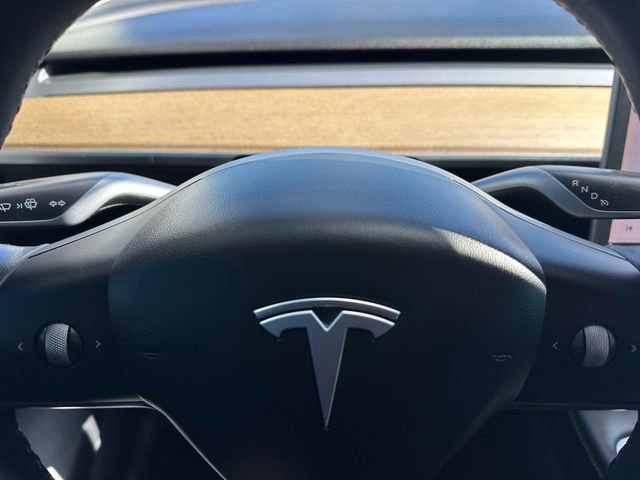 Used 2021 Tesla Model Y Long Range image 27