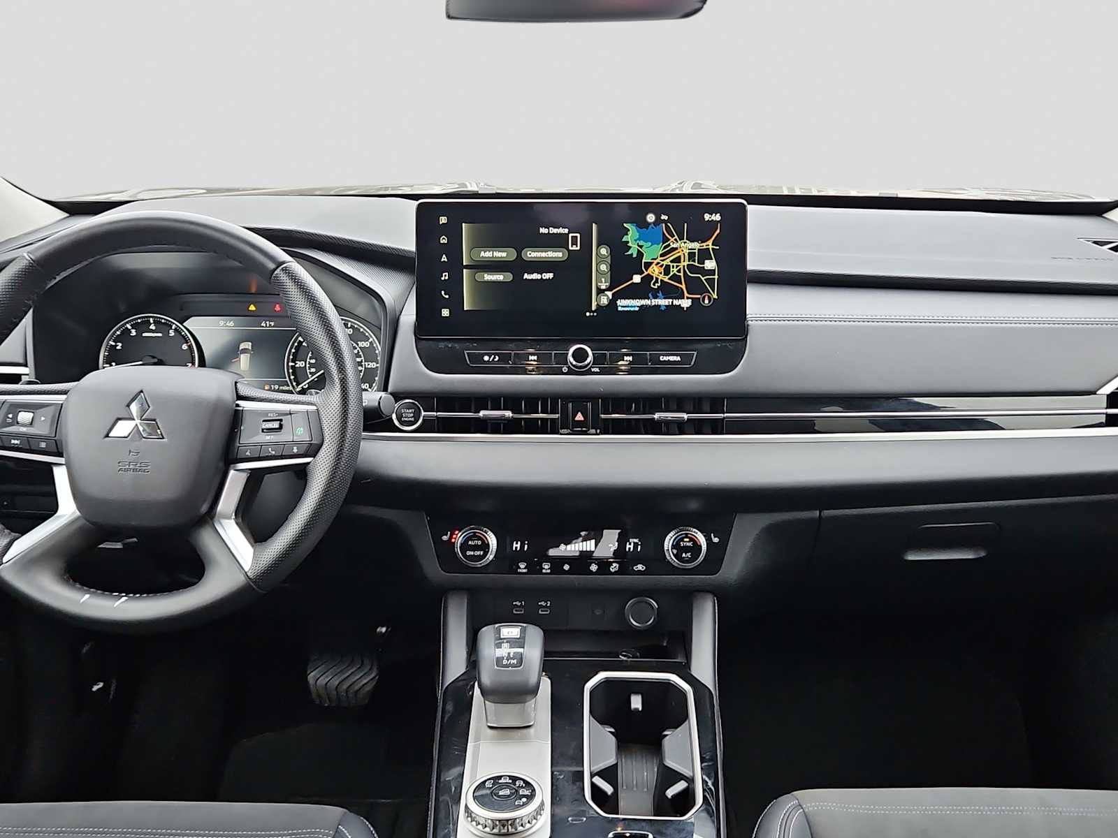 Used 2025 Mitsubishi Outlander SE image 15