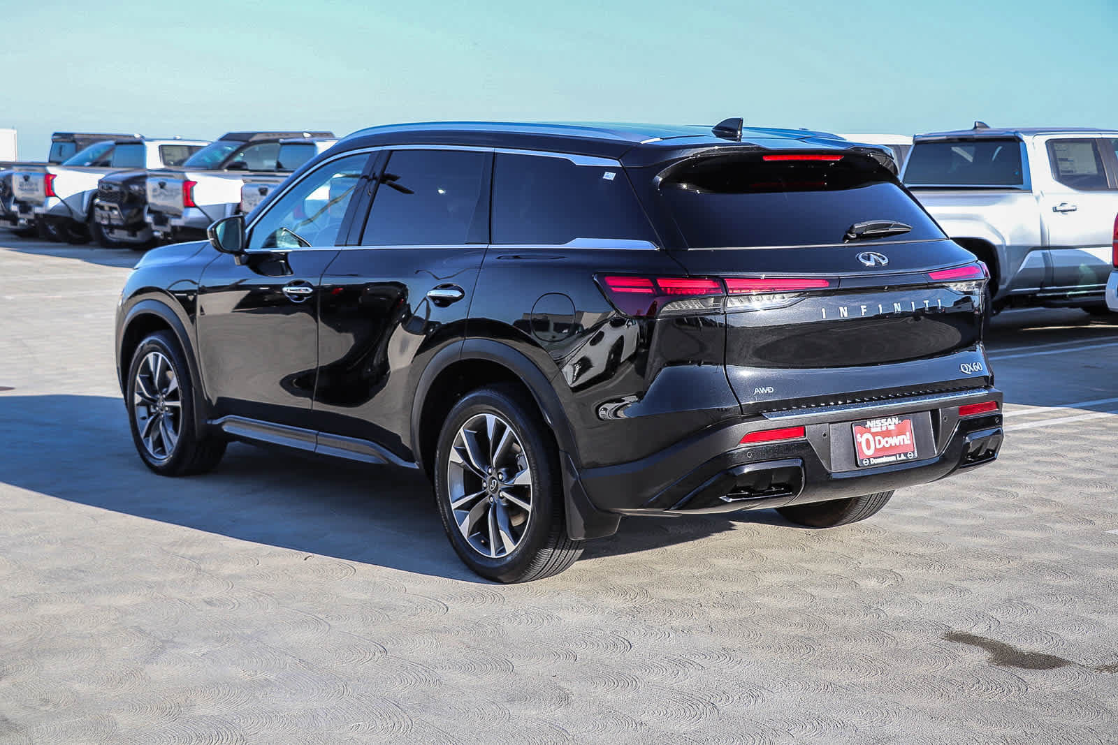 Used 2023 INFINITI QX60 Luxe w/ Cargo Package AWD/4WD image 8