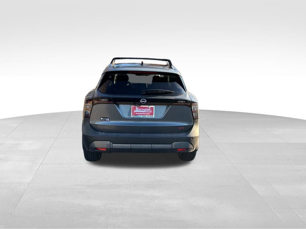 New 2026 Nissan Kicks SR w/ Cold Weather Package FWD image 3