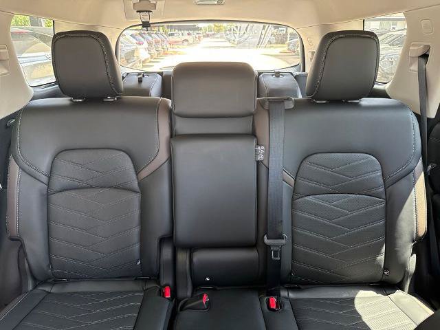 Certified 2025 Nissan Pathfinder Platinum w/ Cargo Package FWD image 25