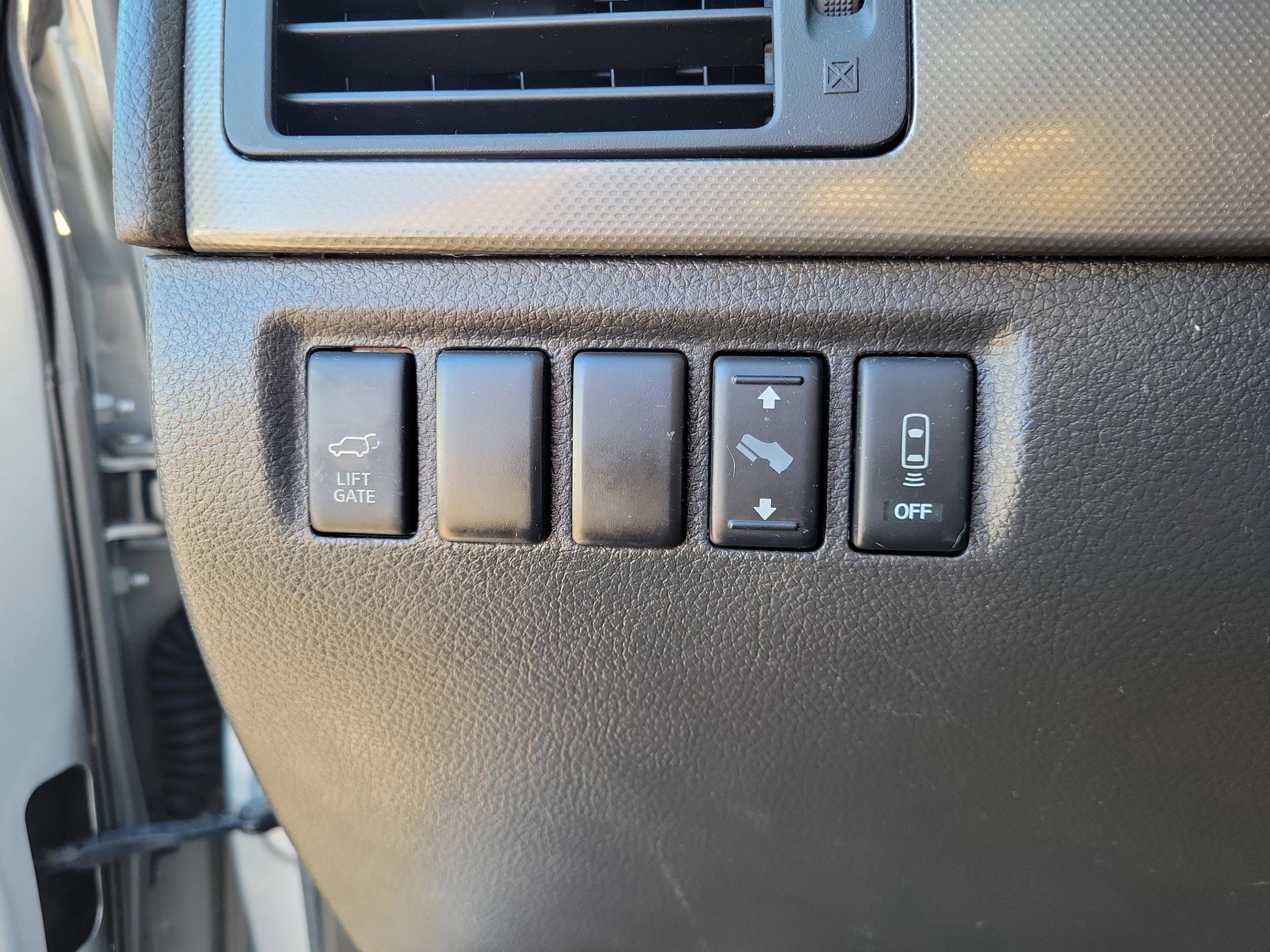 Used 2015 Nissan Armada SV w/ SV Driver Package image 15