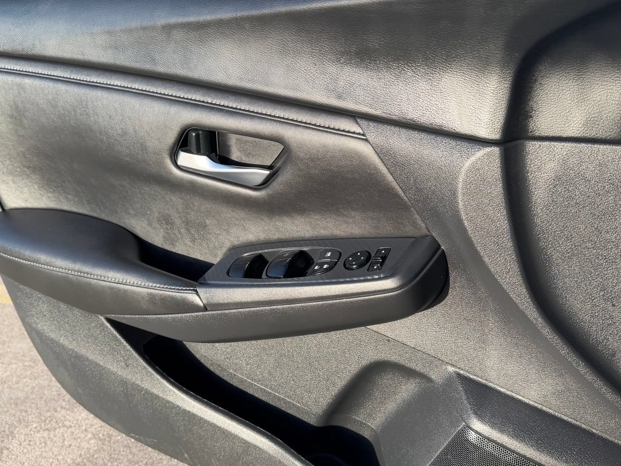 Certified 2024 Nissan Sentra SV FWD image 27
