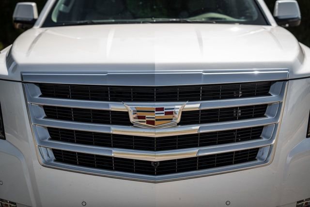 Used 2016 Cadillac Escalade Luxury image 15