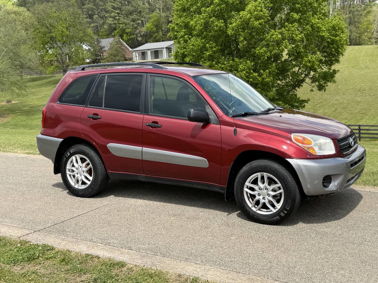 Used 2005 Toyota RAV4 4WD image 3