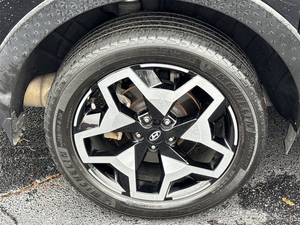 Used 2022 Hyundai Santa Cruz Limited image 17