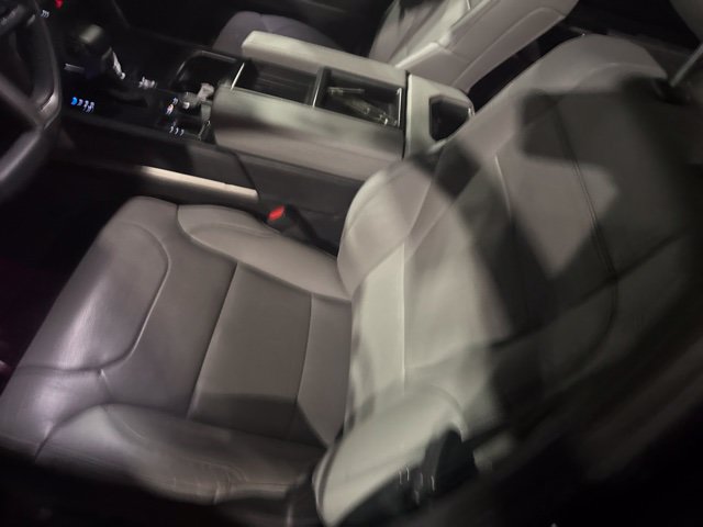 Used 2026 Toyota Tundra Limited AWD/4WD image 12