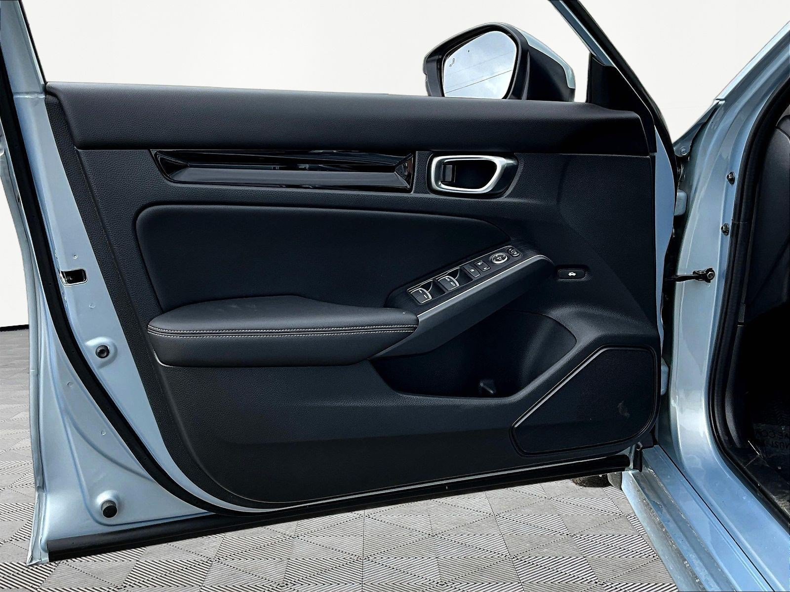 Used 2022 Honda Civic Touring image 19