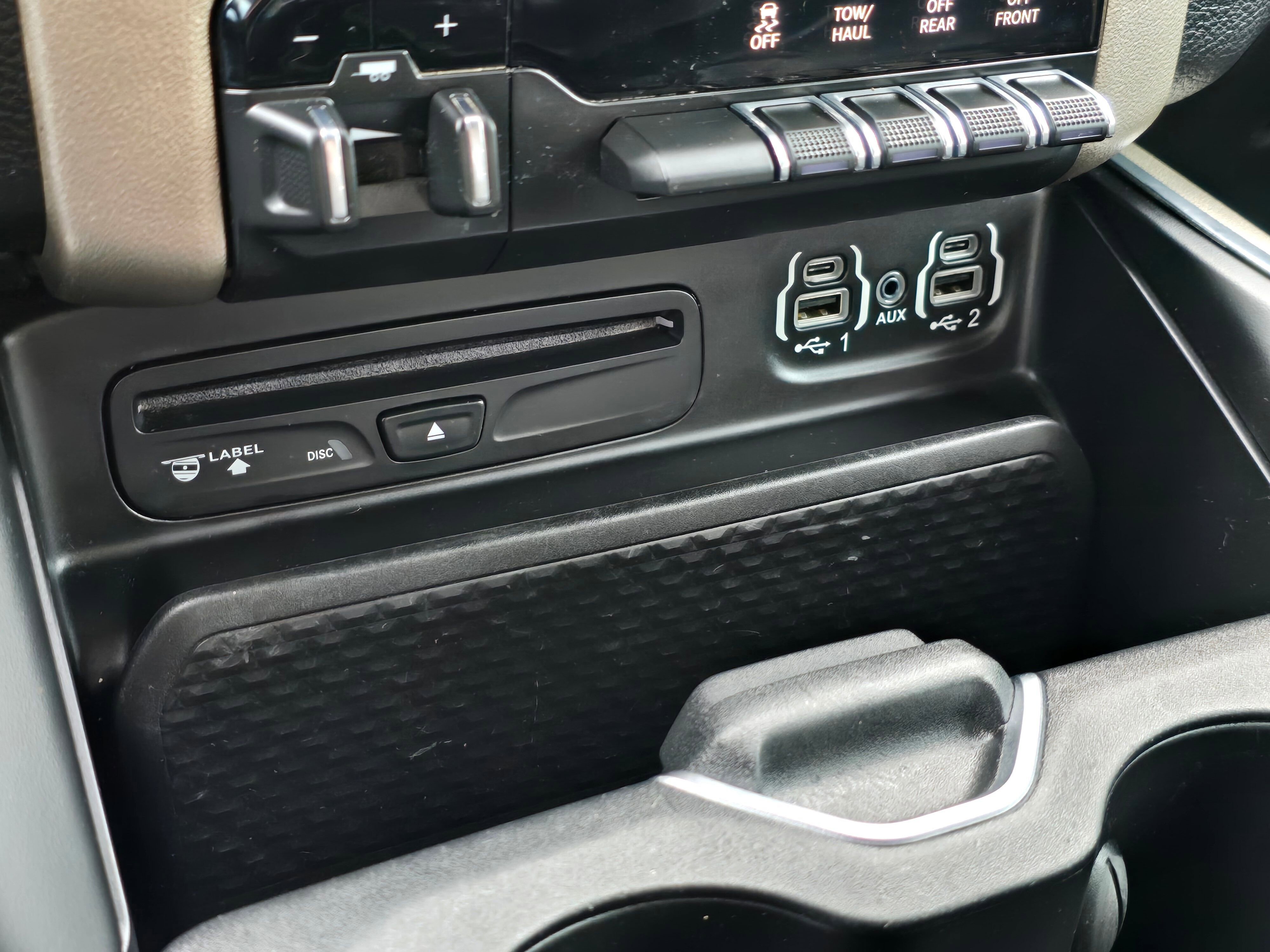 Used 2019 RAM 1500 Laramie AWD/4WD image 19