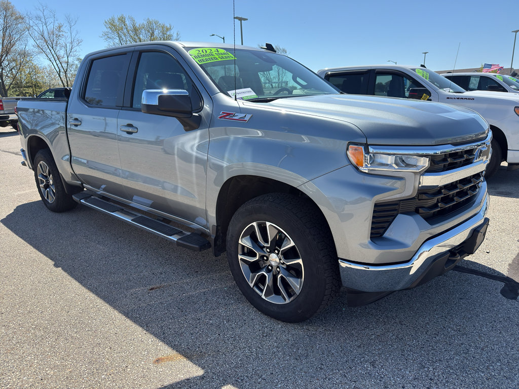 Used 2024 Chevrolet Silverado 1500 LT AWD/4WD image 8