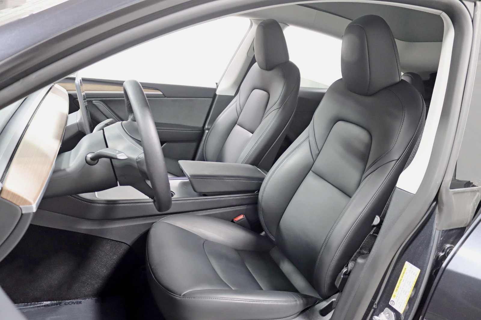 Used 2025 Tesla Model Y Performance image 28