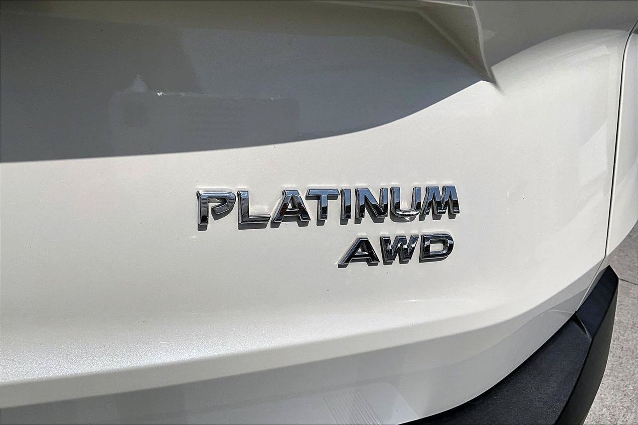 Used 2022 Nissan Rogue Platinum w/ Head-Up Display Package AWD/4WD image 26