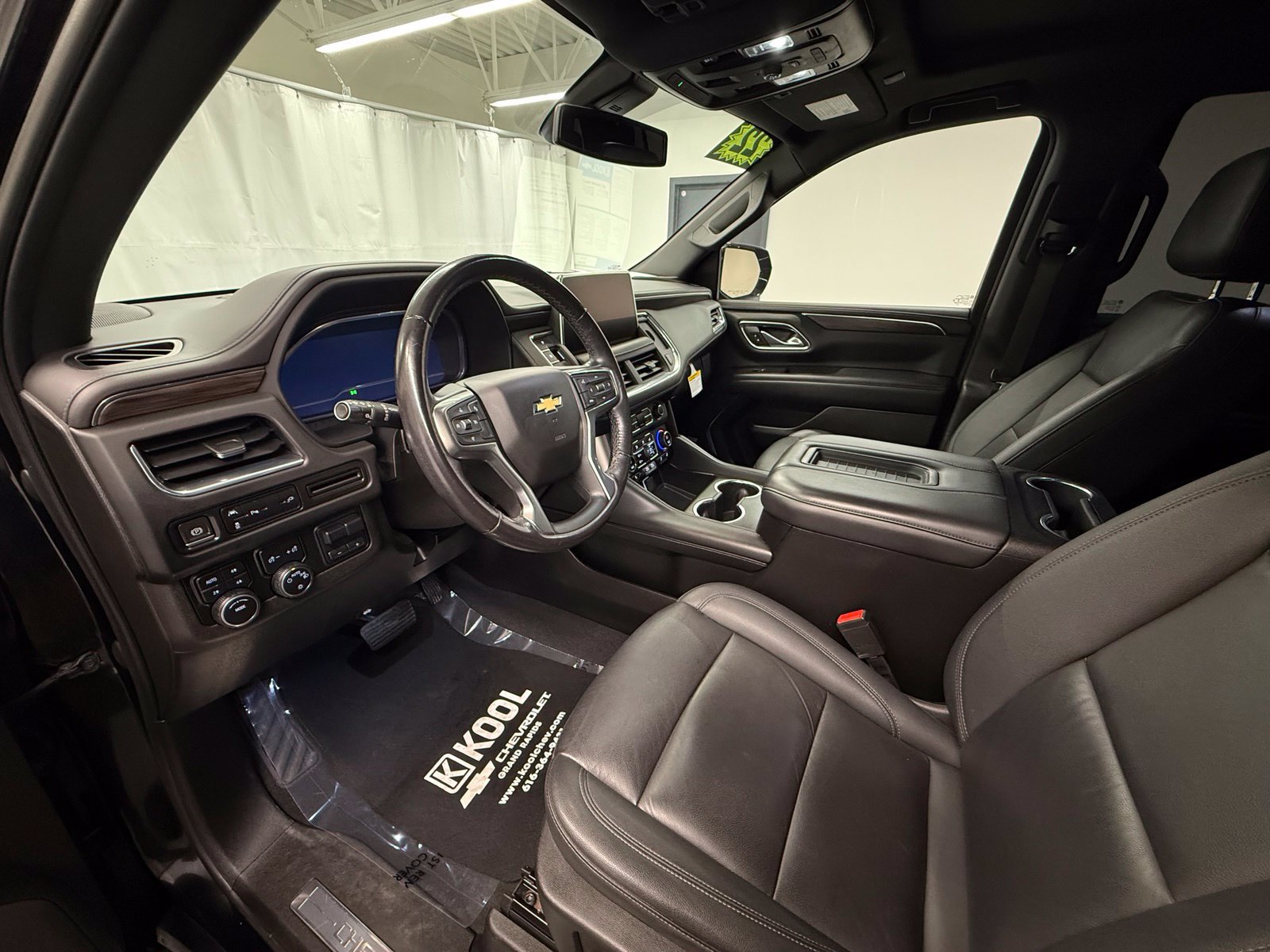 Used 2022 Chevrolet Tahoe LT w/ Max Trailering Package AWD/4WD image 12