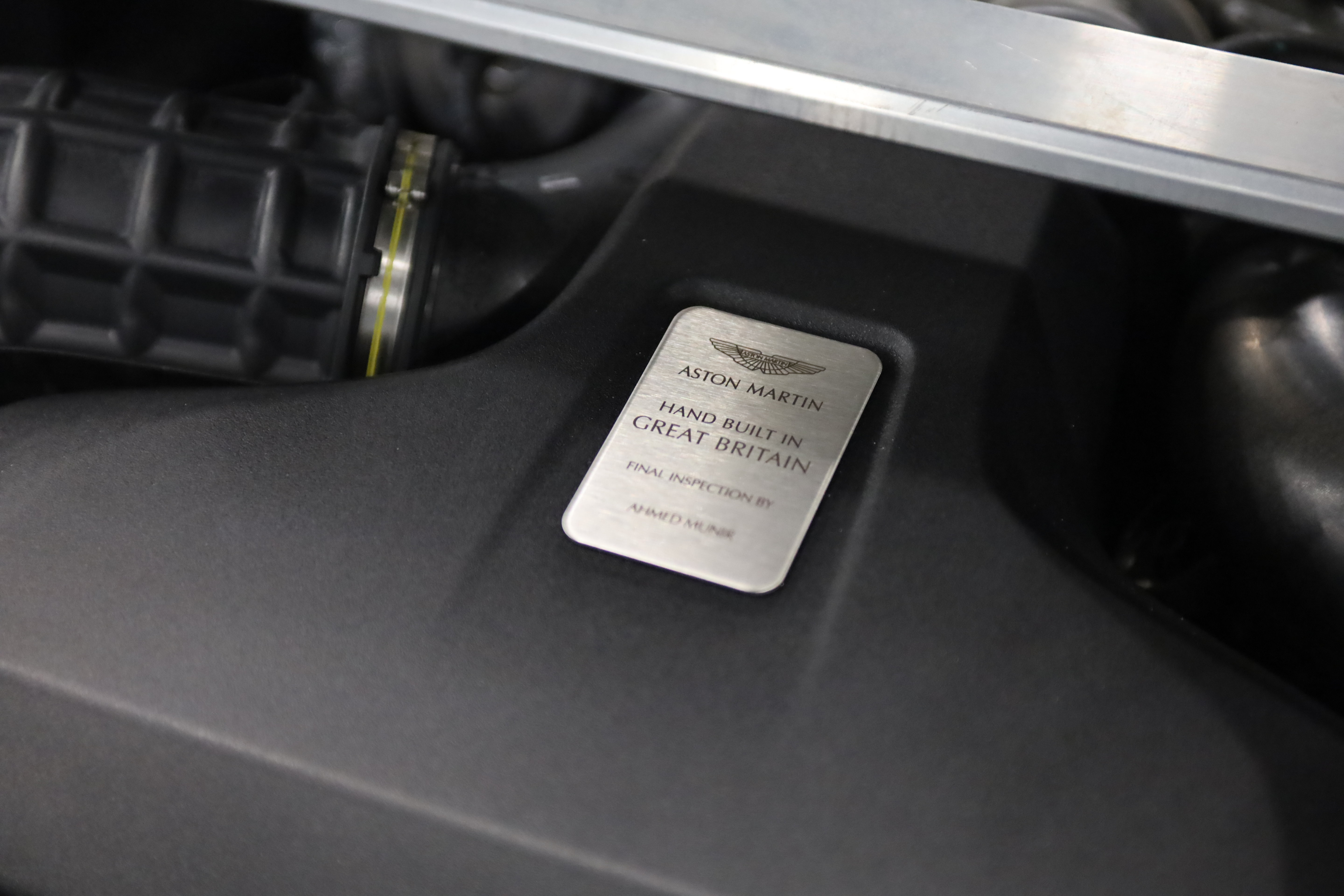 Used 2023 Aston Martin V8 Vantage Coupe RWD image 37