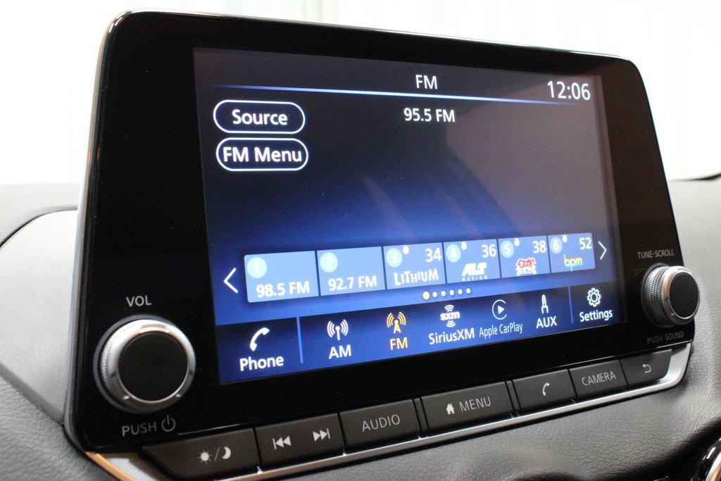 Used 2024 Nissan Sentra SV w/ All-Weather Package FWD image 2
