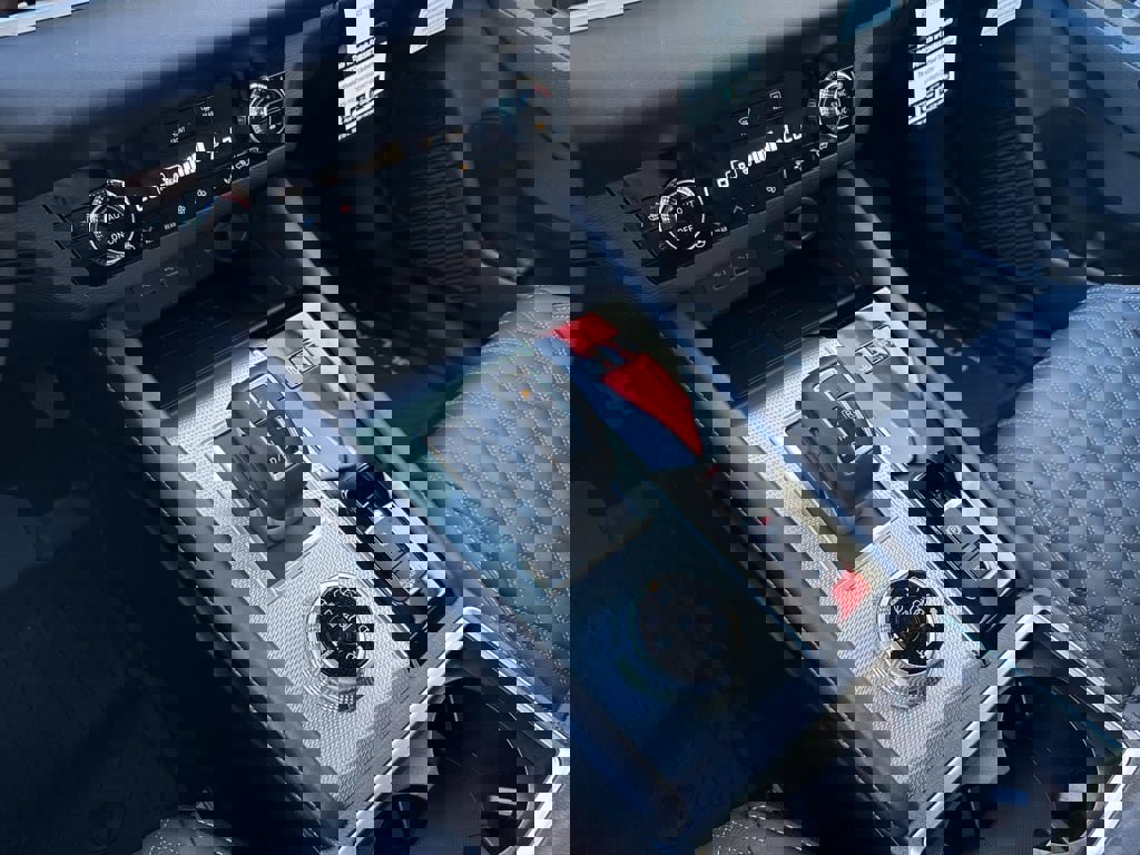 New 2025 Mitsubishi Outlander SEL image 19