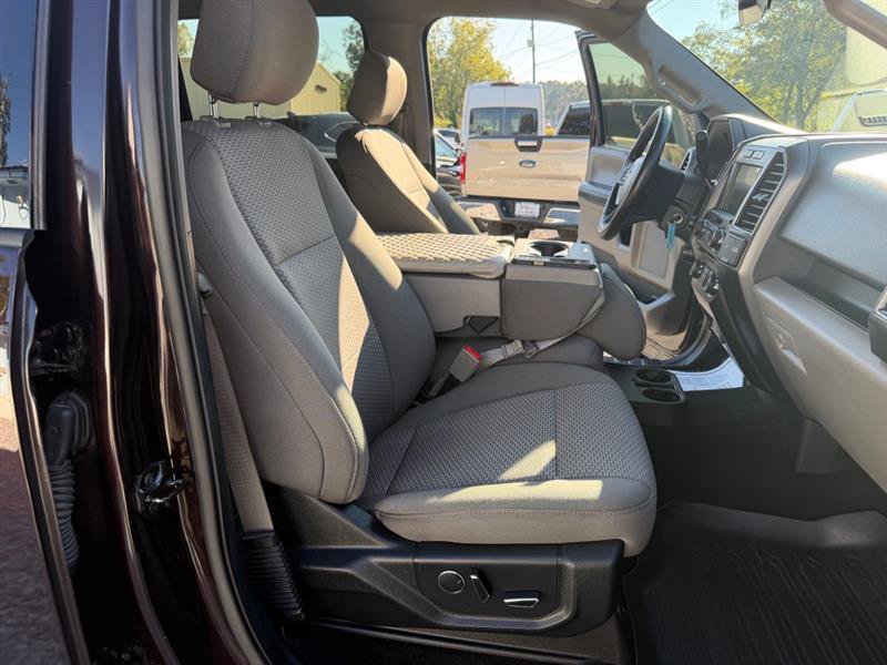 Used 2018 Ford F150 XLT w/ Equipment Group 302A Luxury AWD/4WD image 15