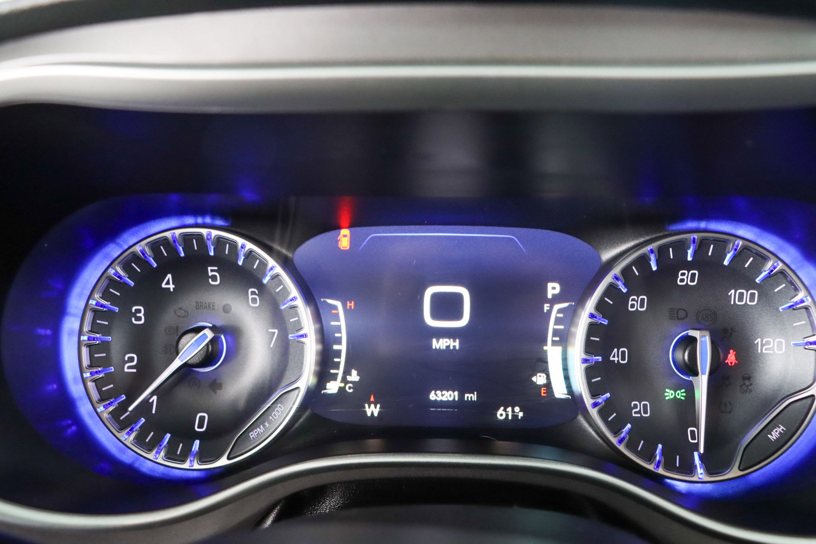 Used 2023 Chrysler Pacifica Touring-L FWD image 15