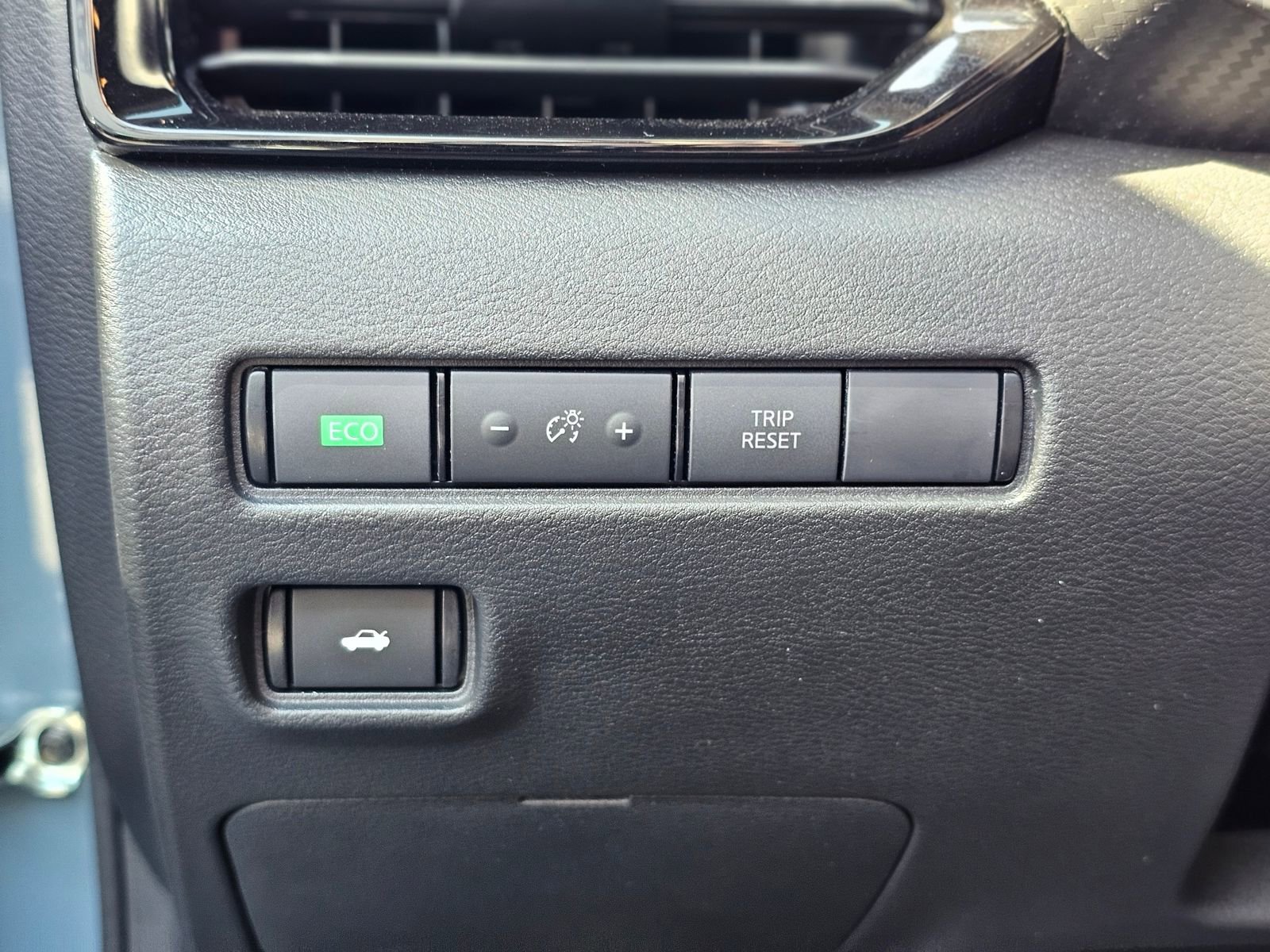 Used 2024 Nissan Sentra SR FWD image 19