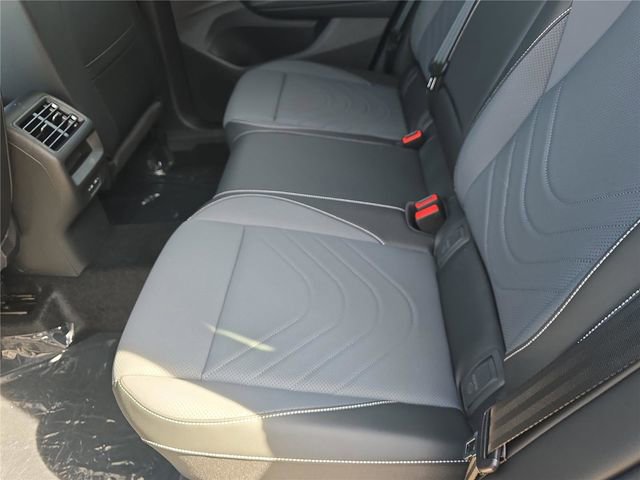 New 2026 Volkswagen Tiguan SE R-Line image 11