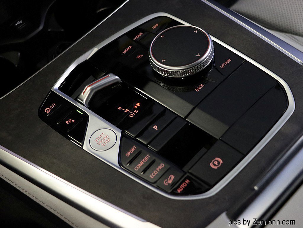 Used 2026 BMW X5 xDrive40i w/ Climate Comfort Package image 15