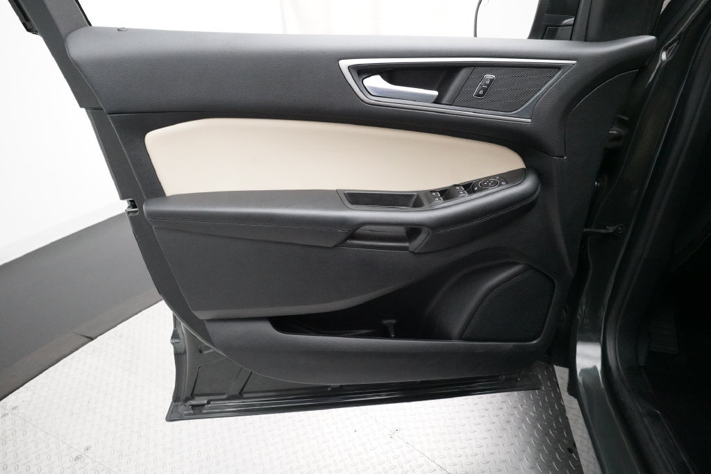 Used 2024 Ford Edge SEL w/ Convenience Package AWD/4WD image 29