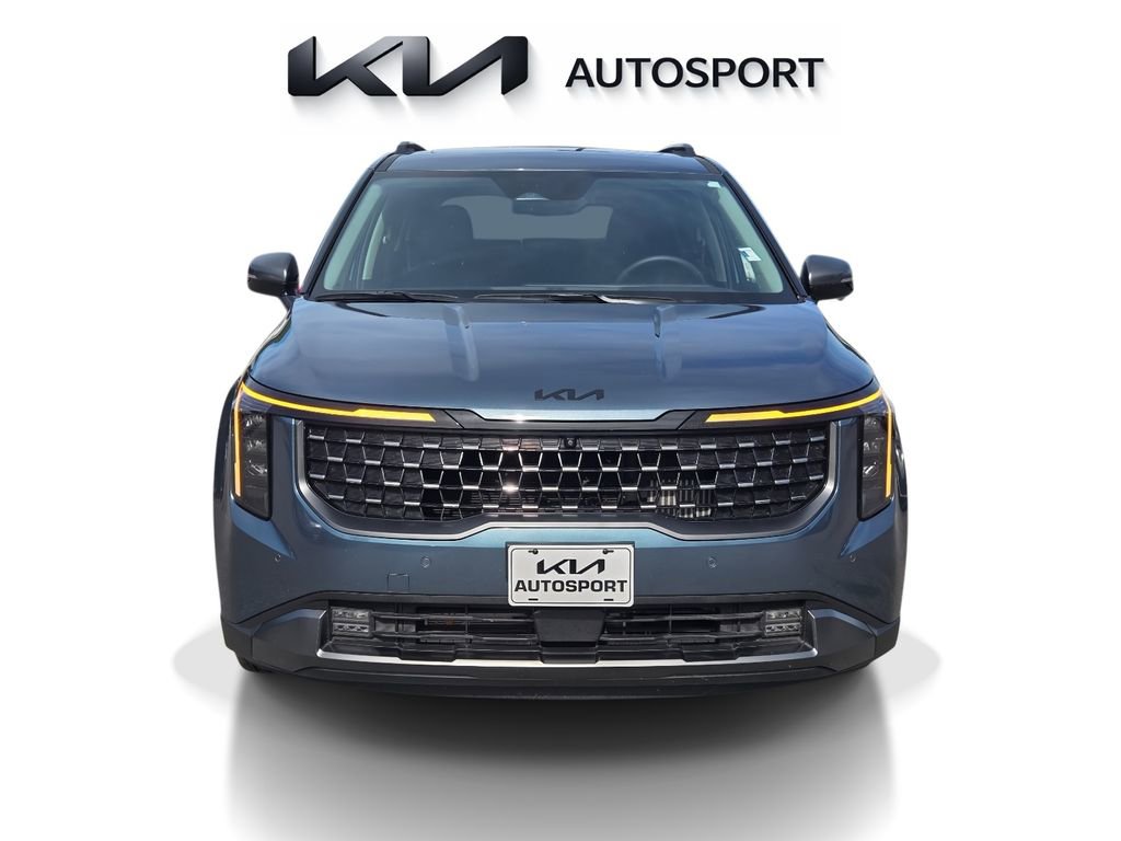 Certified 2025 Kia Carnival SX w/ SX Dark Edition Package image 2