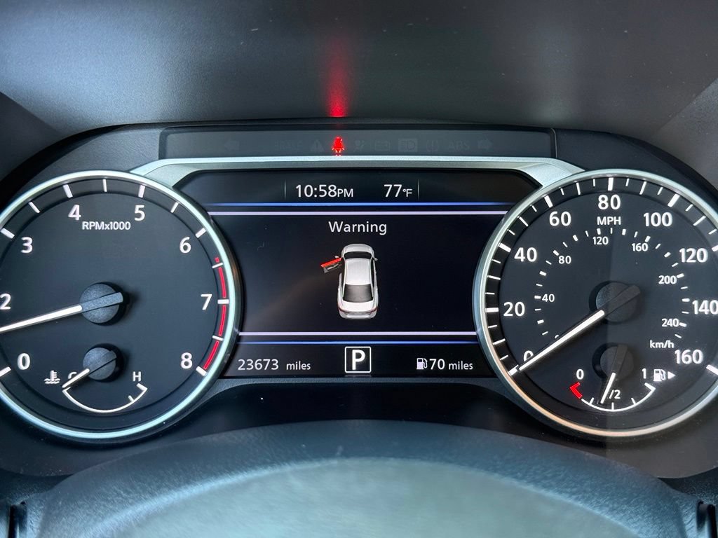 Used 2022 Nissan Sentra SR w/ SR Premium Package FWD image 18