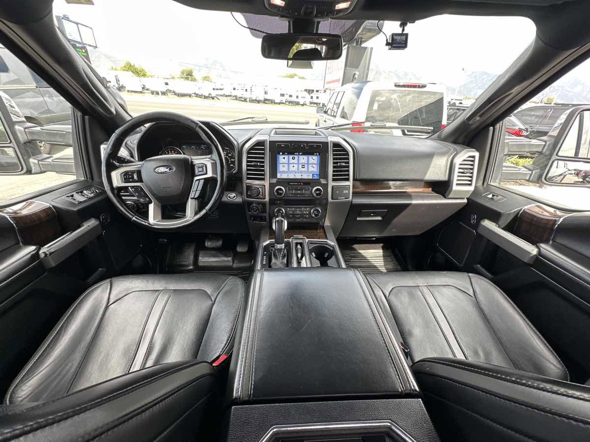 Used 2017 Ford F150 Platinum w/ Equipment Group 701A Luxury image 14