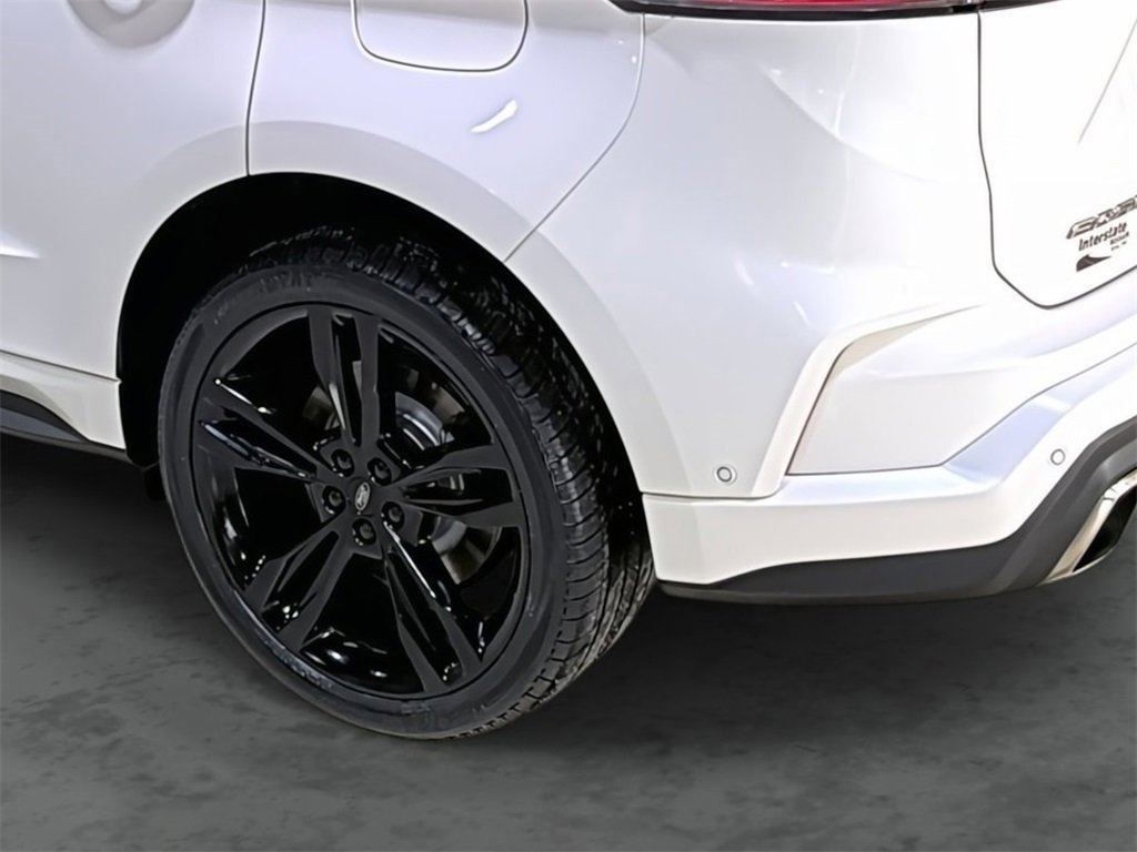 Used 2019 Ford Edge ST w/ Equipment Group 401A image 9