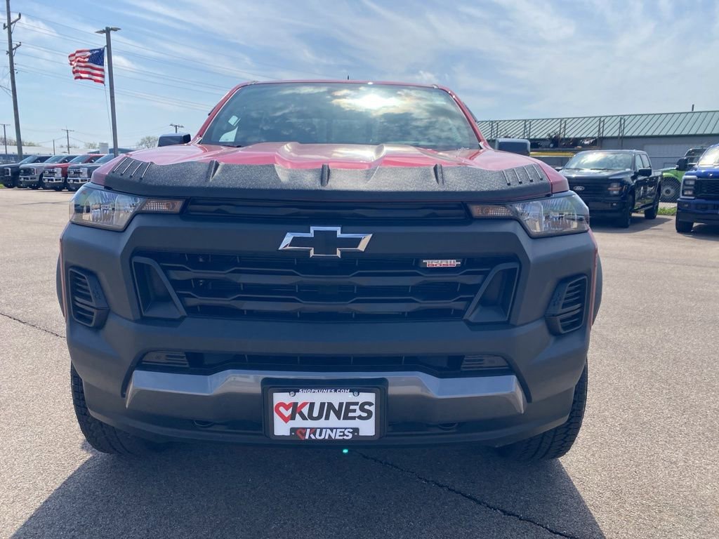 Used 2025 Chevrolet Colorado Trail Boss image 15