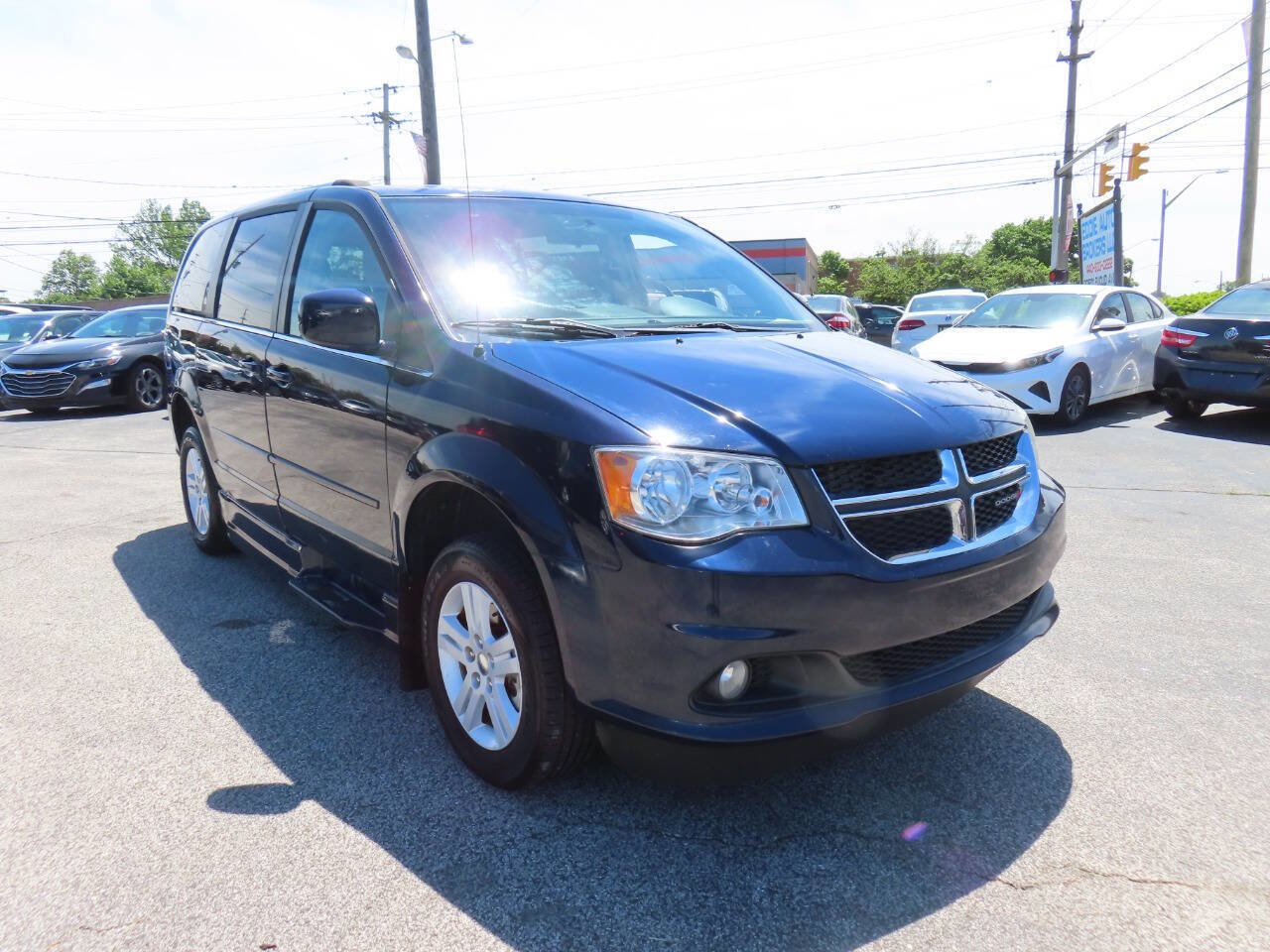 Used 2012 Dodge Grand Caravan Crew w/ Crew Value Pkg FWD image 27