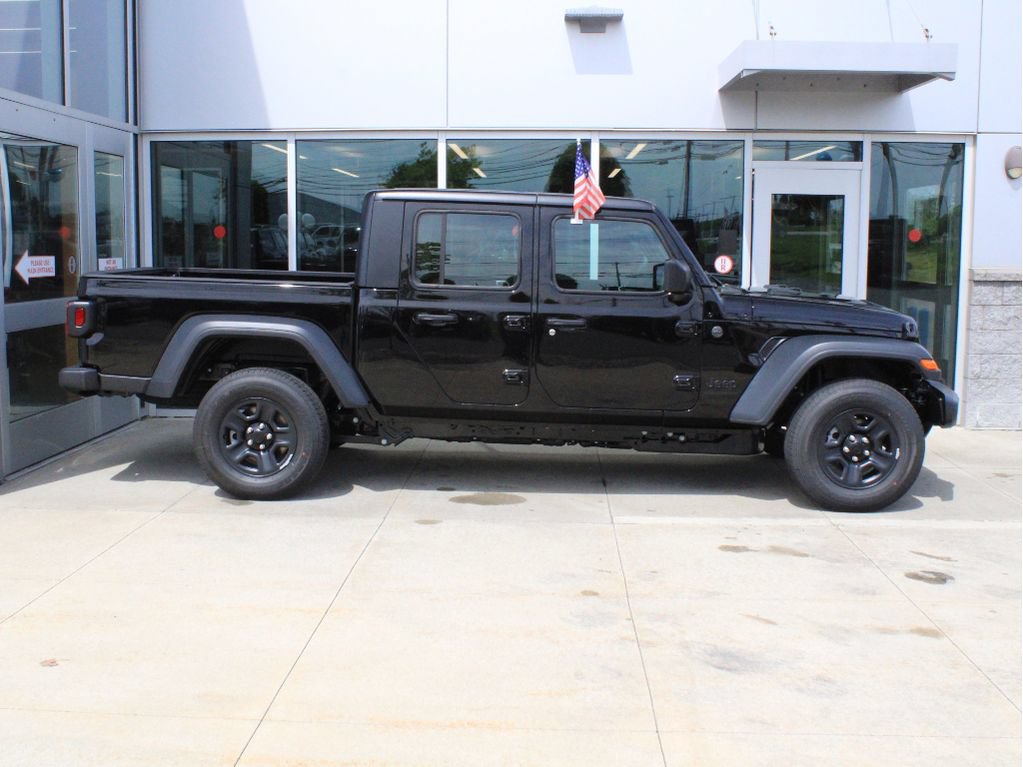 New 2026 Jeep Gladiator Sport AWD/4WD image 4