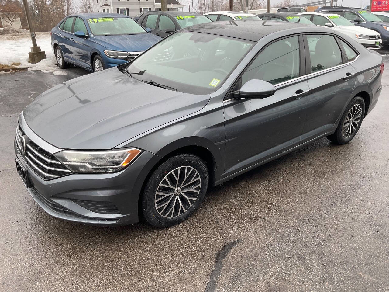 Used 2020 Volkswagen Jetta SE w/ SE Cold Weather Package image 5