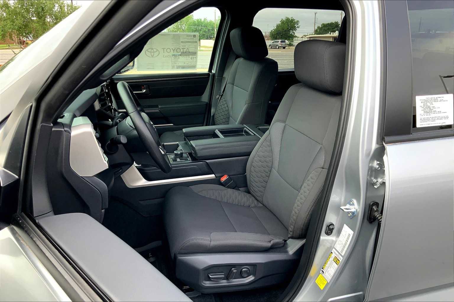 Used 2025 Toyota Tundra SR5 image 9