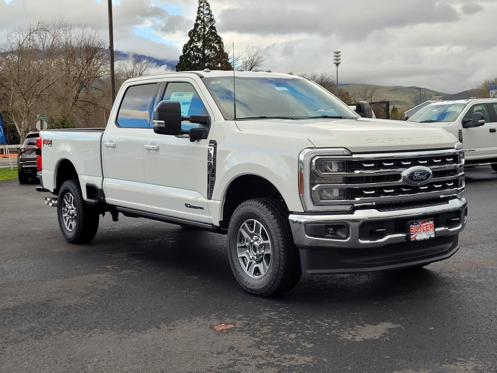 New 2026 Ford F250 Lariat w/ FX4 Off-Road Package image 3