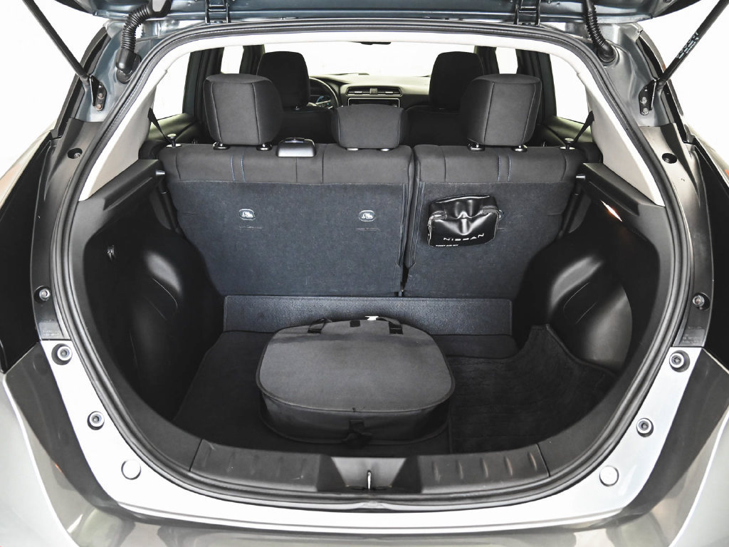 Used 2023 Nissan Leaf SV Plus FWD image 39