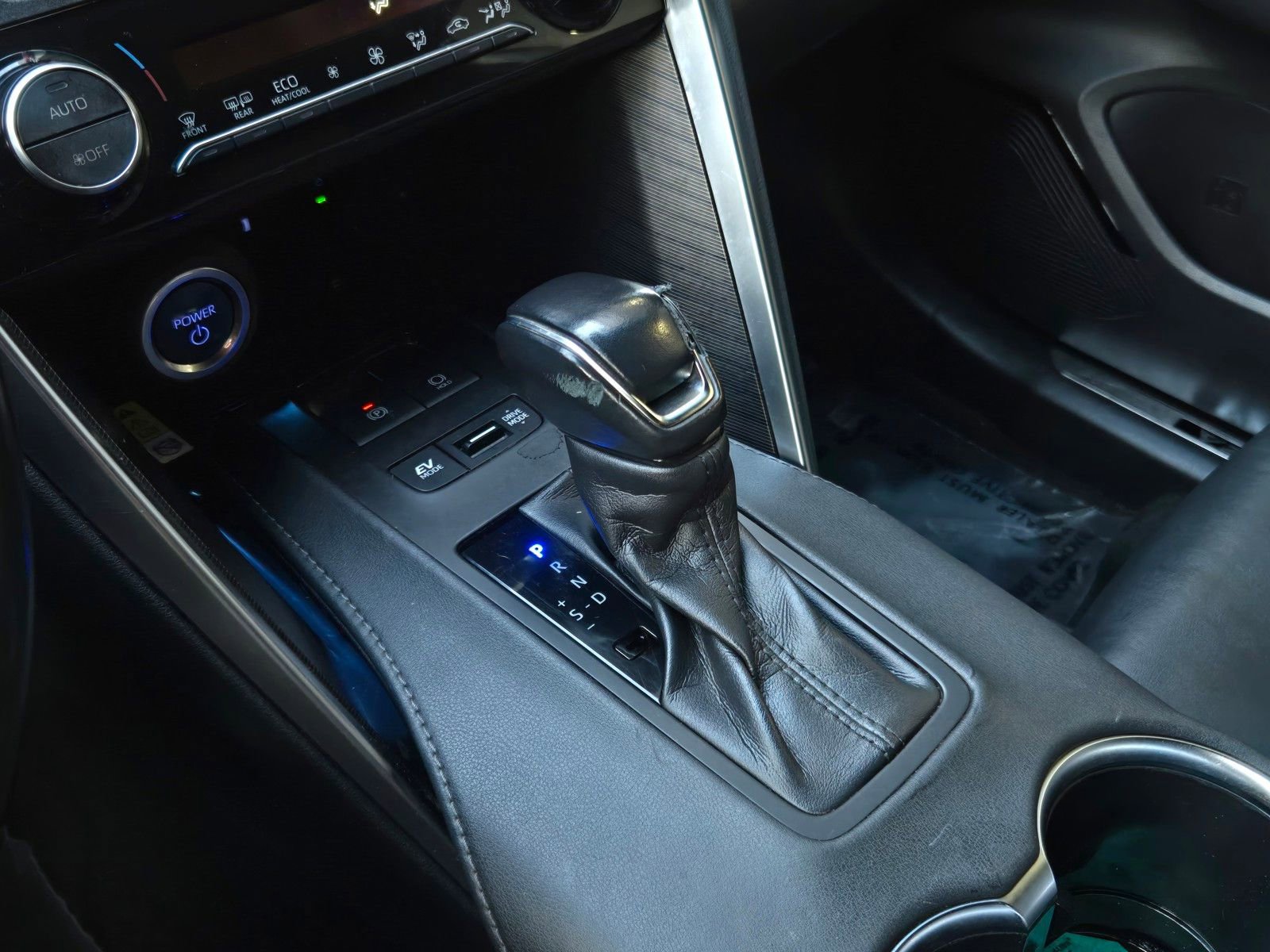 Certified 2021 Toyota Venza XLE image 16