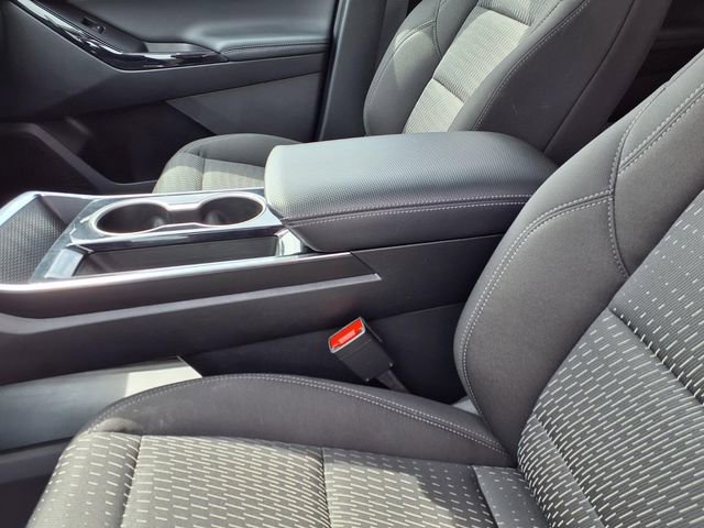 Used 2025 Chevrolet Equinox LT image 44