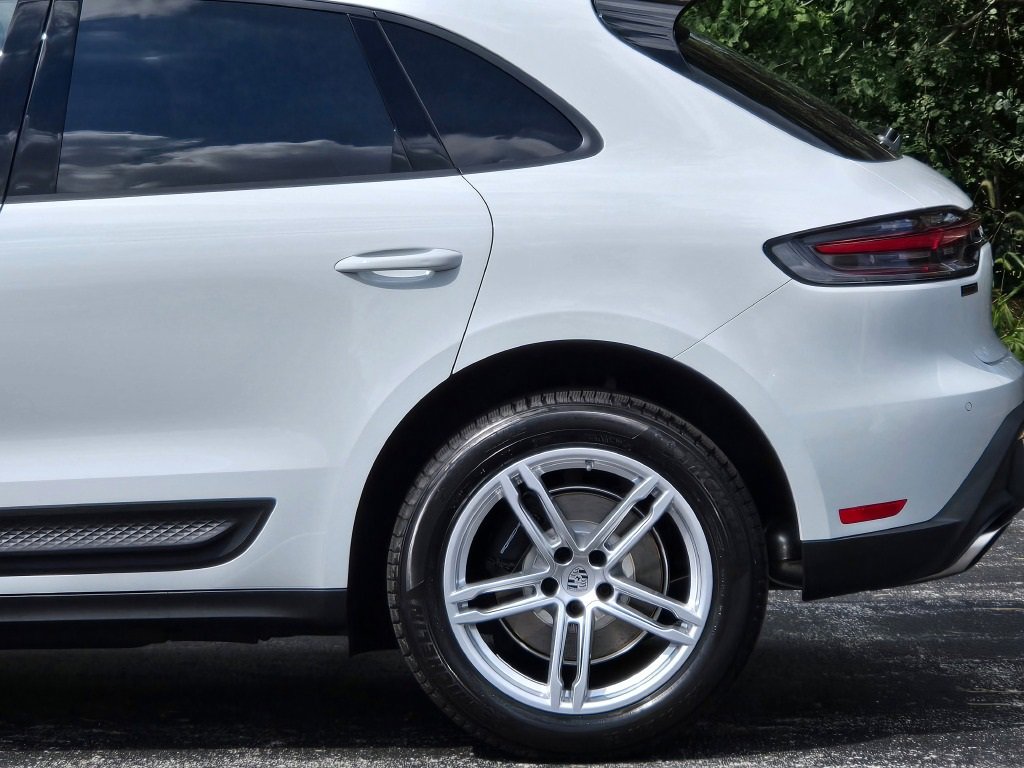 New 2026 Porsche Macan image 12