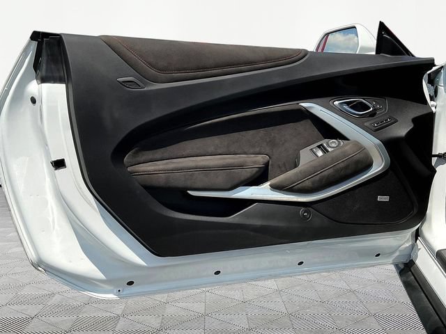 Used 2021 Chevrolet Camaro ZL1 RWD image 19