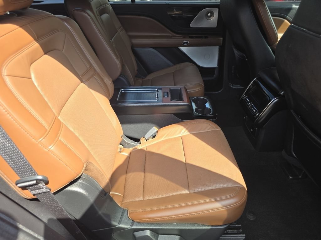 Used 2020 Lincoln Aviator Reserve w/ Equipment Group 202A AWD/4WD image 22